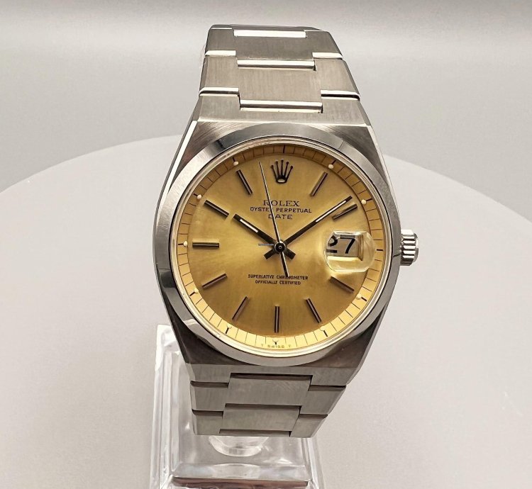 Rolex Oyster Perpetual Date 1530