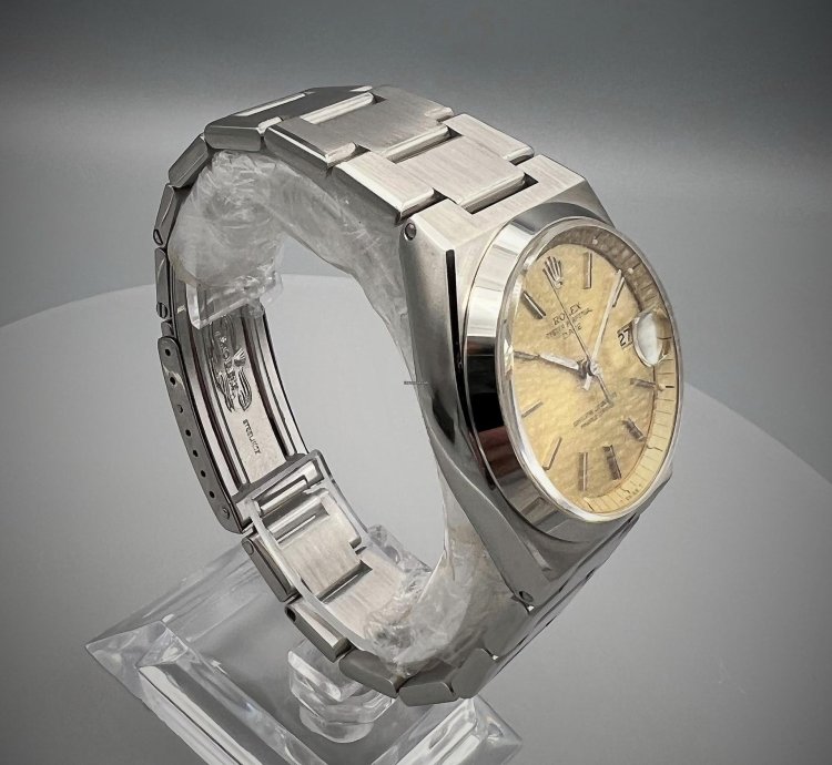 Rolex Oyster Perpetual Date 1530