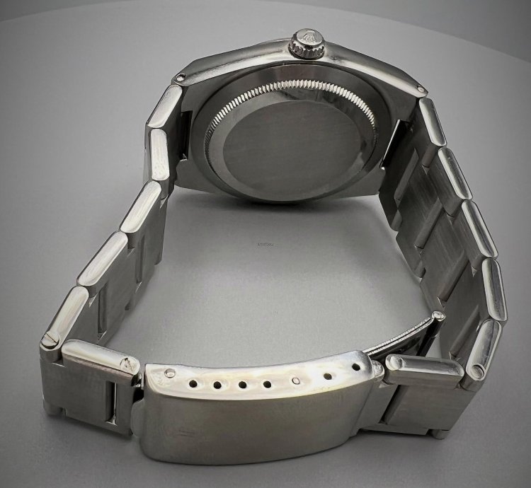 Rolex Oyster Perpetual Date 1530
