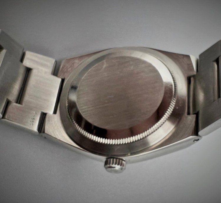 Rolex Oyster Perpetual Date 1530