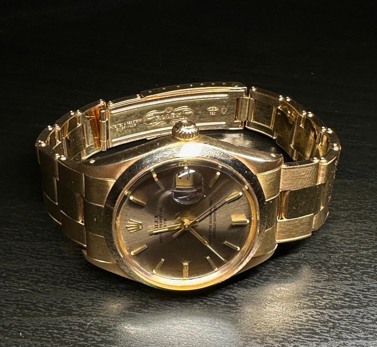 Rolex Oyster Perpetual Date Unworn 1969 18k Gold 1500