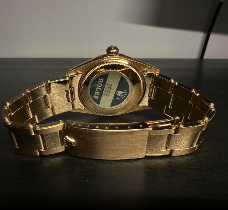 Rolex Oyster Perpetual Date Unworn 1969 18k Gold 1500