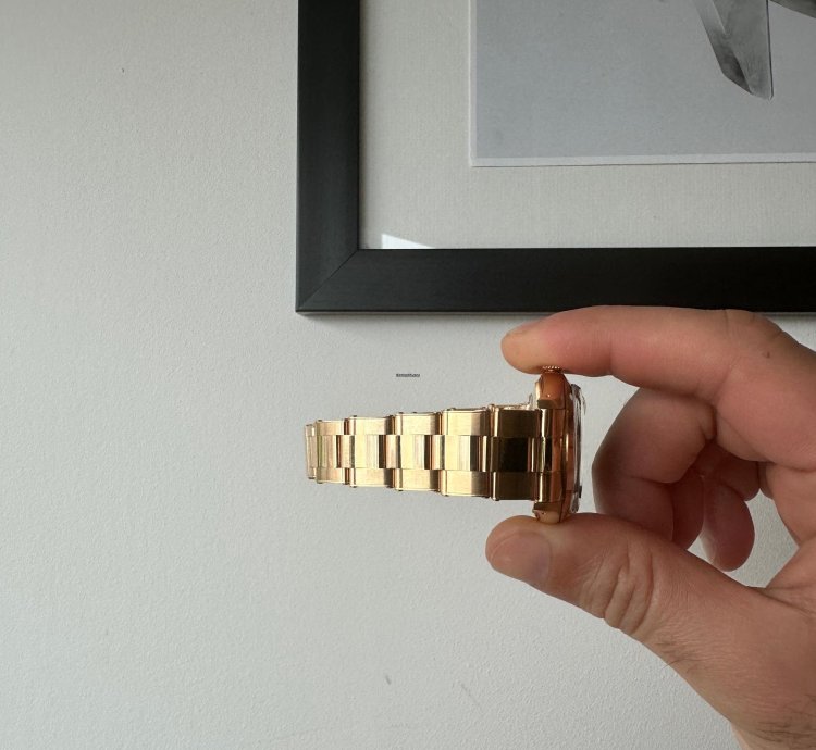 Rolex Oyster Perpetual Date Unworn 1969 18k Gold 1500