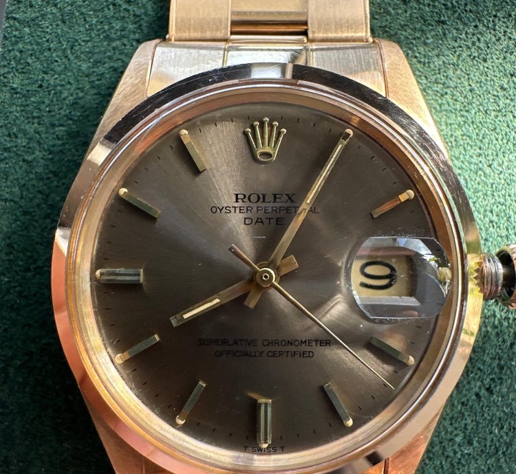 Rolex Oyster Perpetual Date Unworn 1969 18k Gold 1500