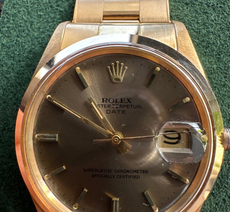 Rolex Oyster Perpetual Date Unworn 1969 18k Gold 1500