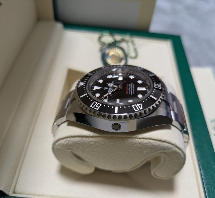 Rolex Sea-dweller 126600 Automatic 2022 Steel Like New Unworn