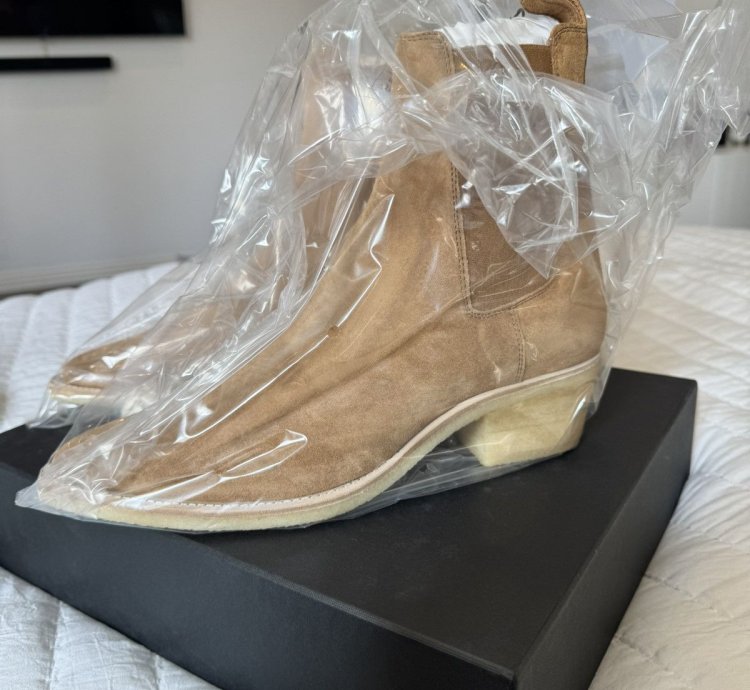Amiri Chelsea Crepe Sole Boot - Brown Cognac Never Worn