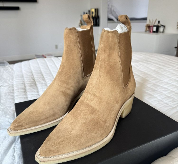 Amiri Chelsea Crepe Sole Boot - Brown Cognac Never Worn