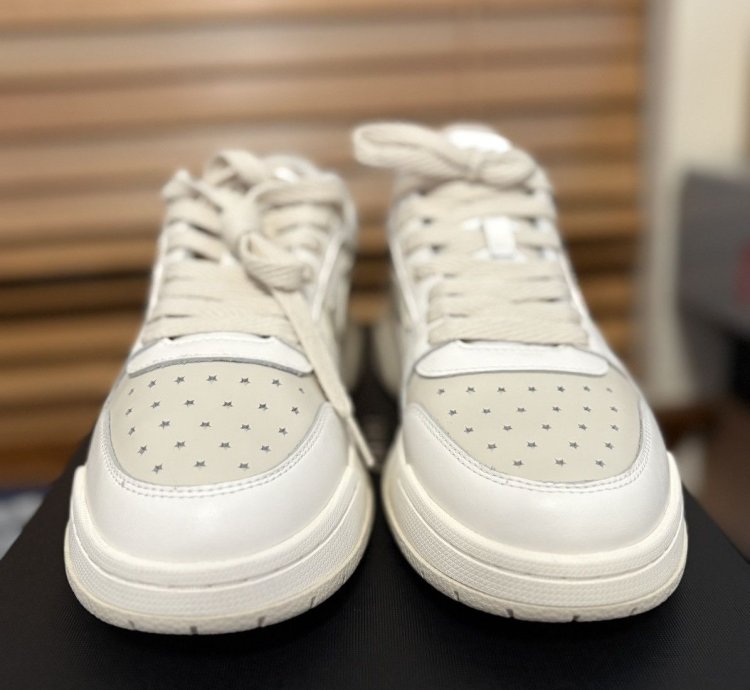 Amiri Classic Low Alabaster