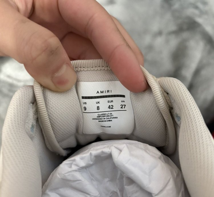 Amiri Classic Low Alabaster
