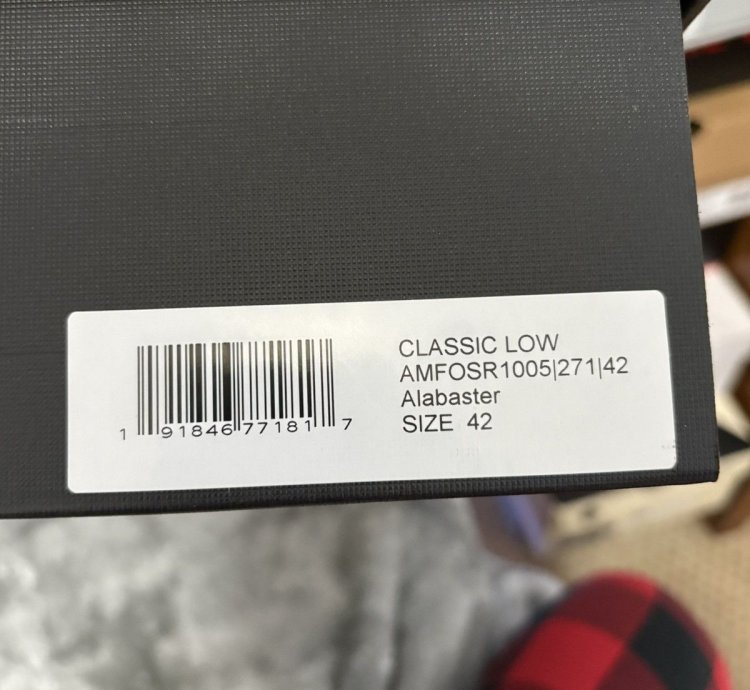 Amiri Classic Low Alabaster