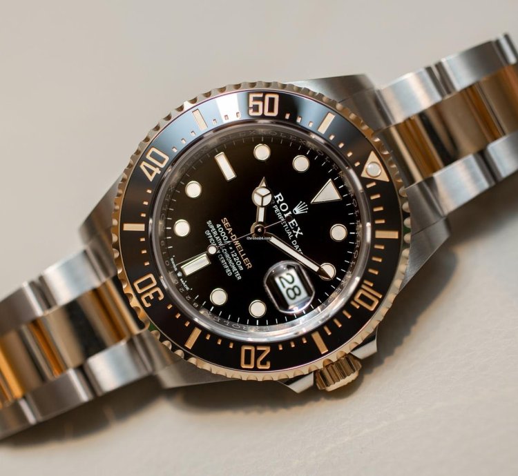Rolex Sea-dweller Unworn Full Set 126603