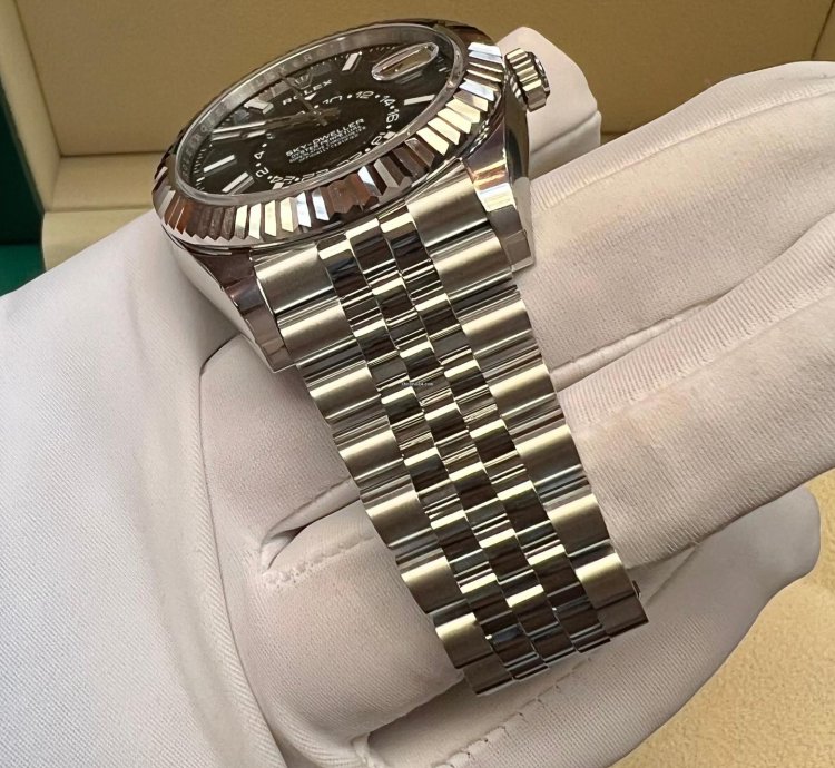 Rolex Sky-dweller 2025 New Sky-dweller Black Jubilee 42mm