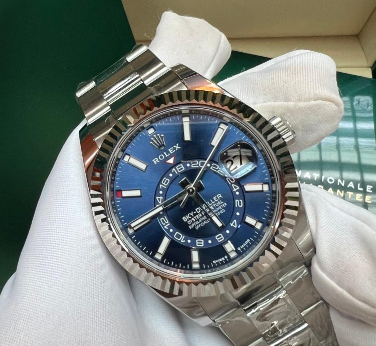 Rolex Sky-dweller 2025 New Sky-dweller Blue Oyster 42mm
