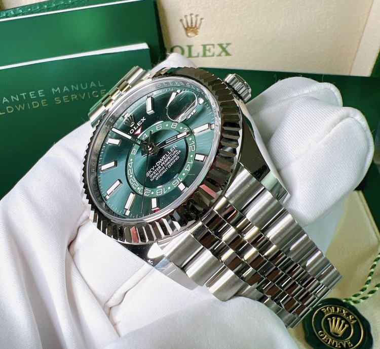 Rolex Sky-dweller 2025 New Sky-dweller Mint Green Jubilee 42mm