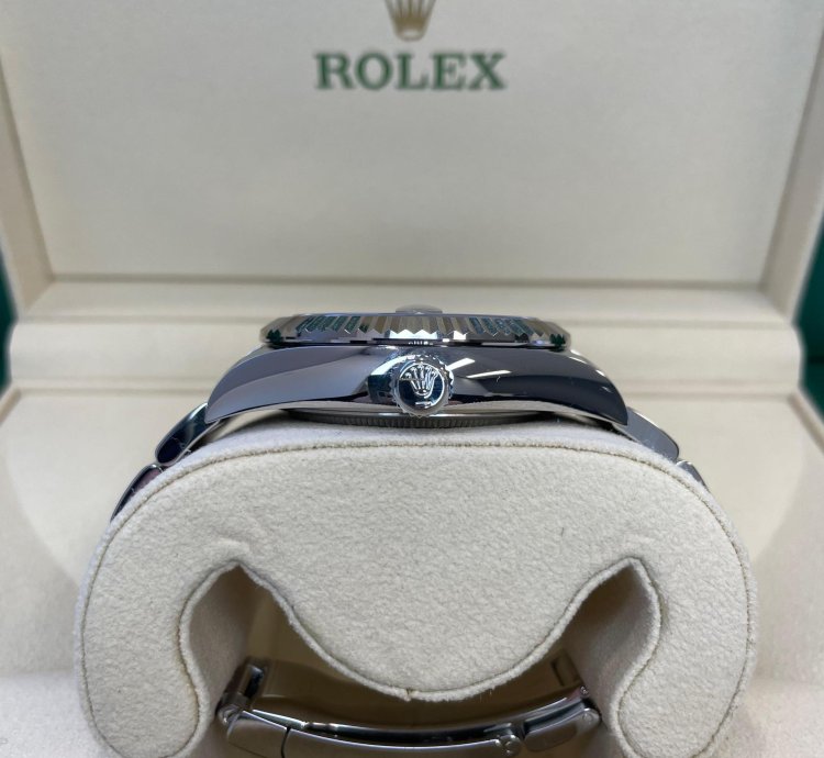 Rolex Sky-dweller oyster Blue Dial