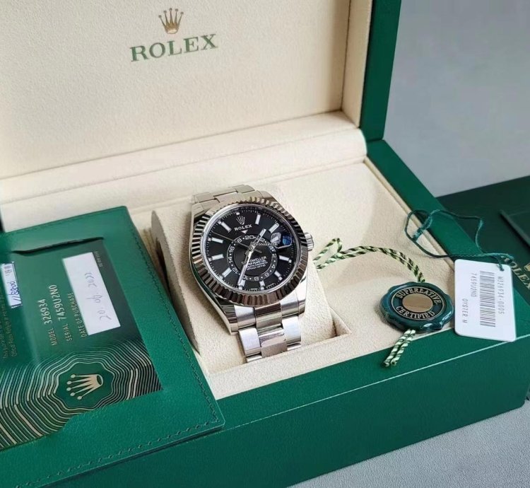 Rolex Sky-dweller 06 2022 Unworn Sky-dweller Black Dail 42mm
