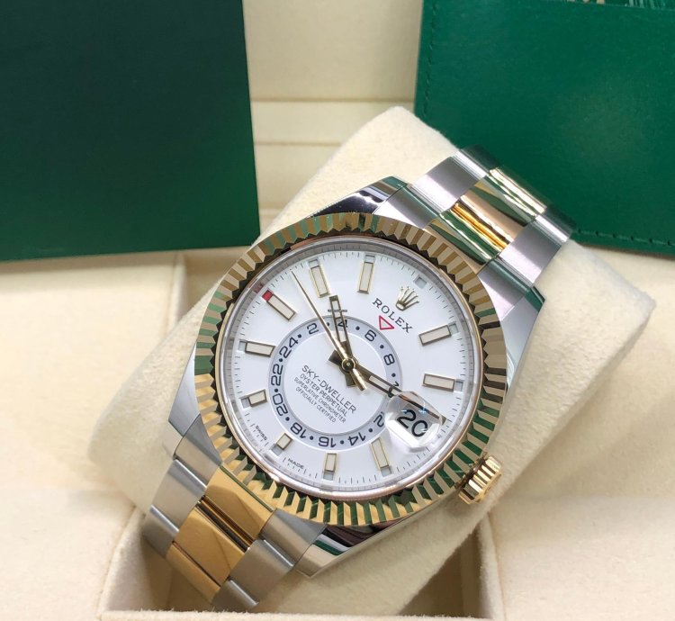Rolex Sky-dweller 18ct Yellow Gold Stainless Steel 2022