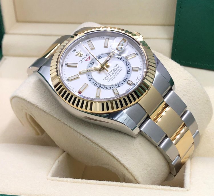 Rolex Sky-dweller 18ct Yellow Gold Stainless Steel 2022