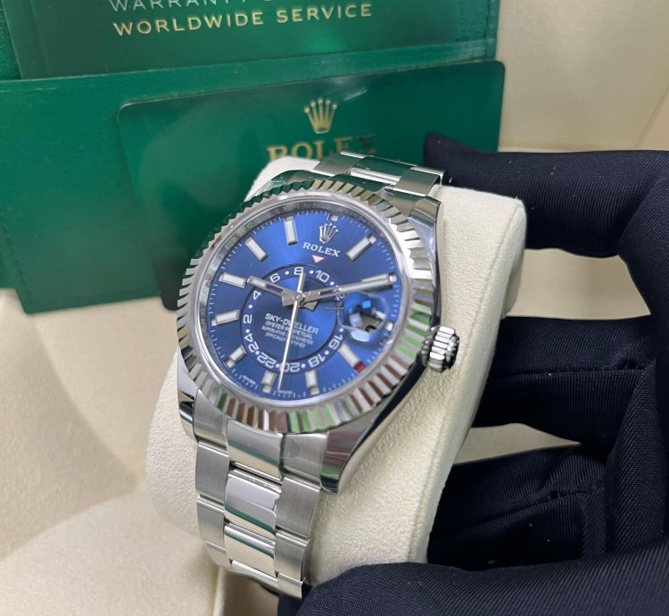 Rolex Sky-dweller 18k White Gold 42mm Blue Dial Steel Bracelet 326934