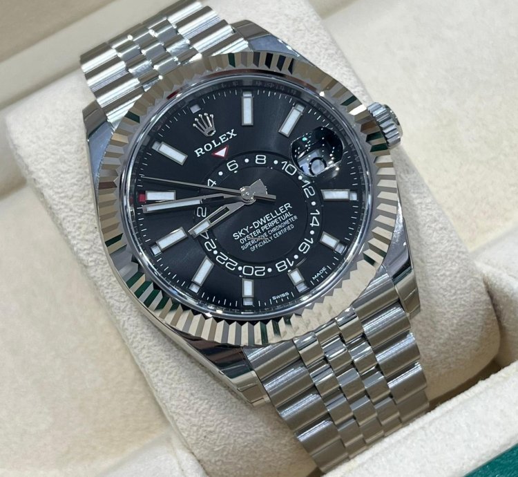 Rolex Sky-dweller 2023 Sky-dweller Black Dial Jubilee Bracelet Unworn Box And Papers 326934