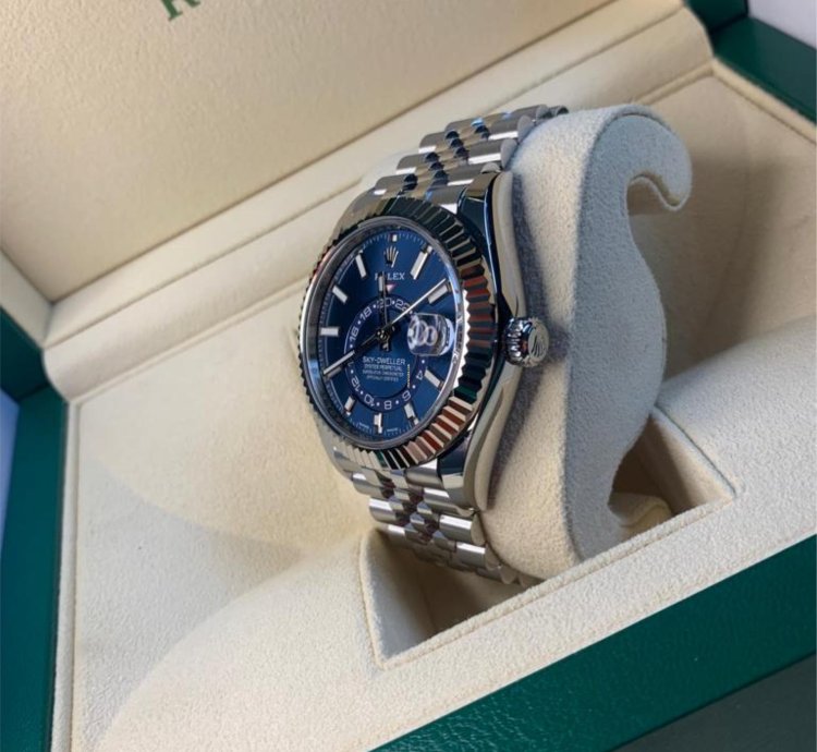 Rolex Sky-dweller 2023 Sky-dweller Blue Dial Jubilee Bracelet Unworn 326934 Box Papers
