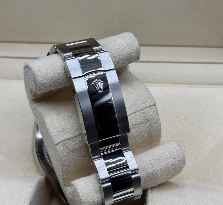 Rolex Sky-dweller 2024 Sky-dweller Blue Dial Unworn 336934 Box And Papers