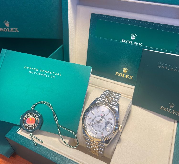 Rolex Sky-dweller 2025 - M336933 Full Set Guarantee Card Dated 27 04 2025