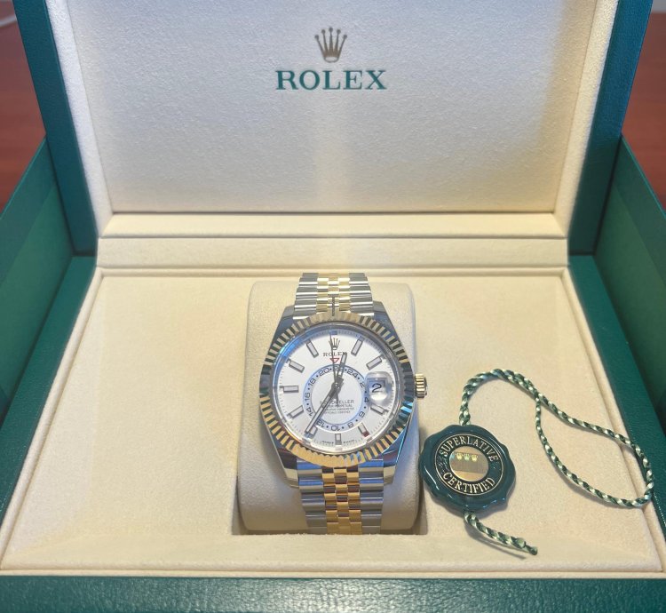 Rolex Sky-dweller 2025 - M336933 Full Set Guarantee Card Dated 27 04 2025