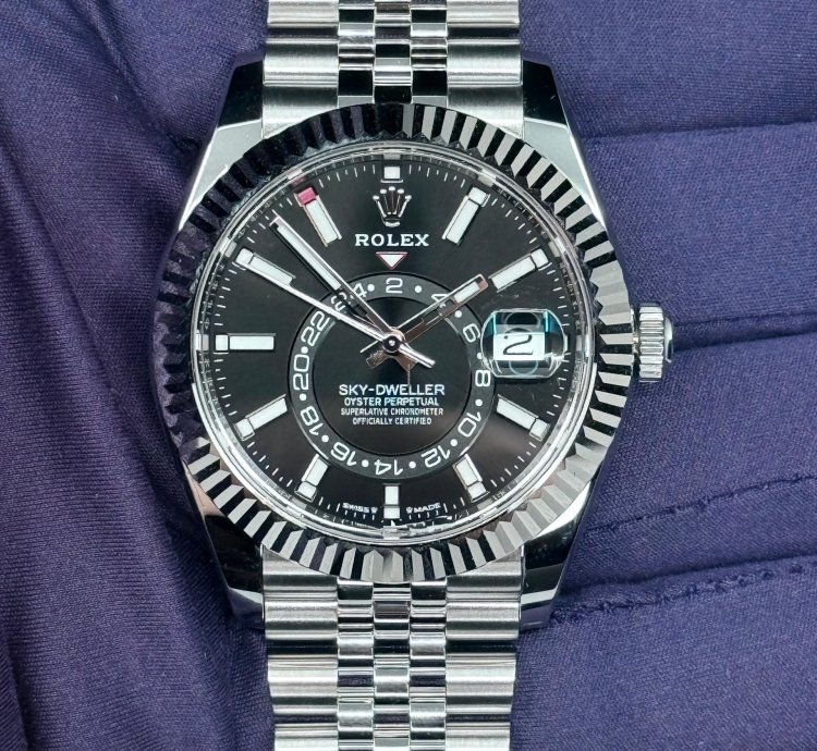 Rolex Sky-dweller 2025 Brand New Black Dial Jubilee 336934 Box And Papers