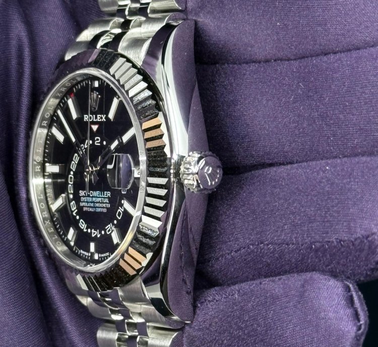 Rolex Sky-dweller 2025 Brand New Black Dial Jubilee 336934 Box And Papers