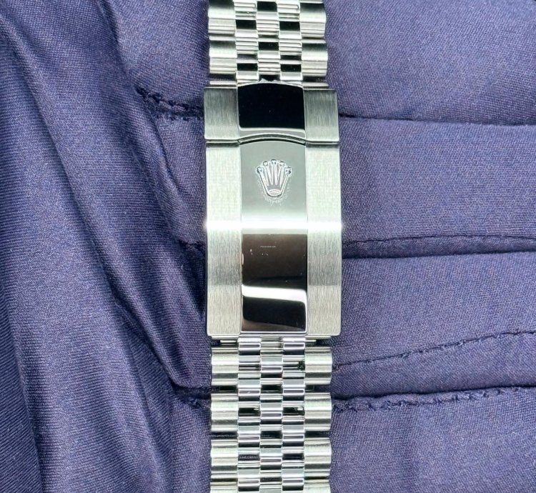 Rolex Sky-dweller 2025 Brand New Black Dial Jubilee 336934 Box And Papers
