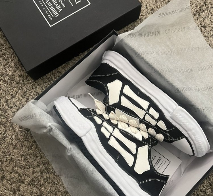 Amiri Mihara Yasuhiro Skeleton Peterson Sz 12 45