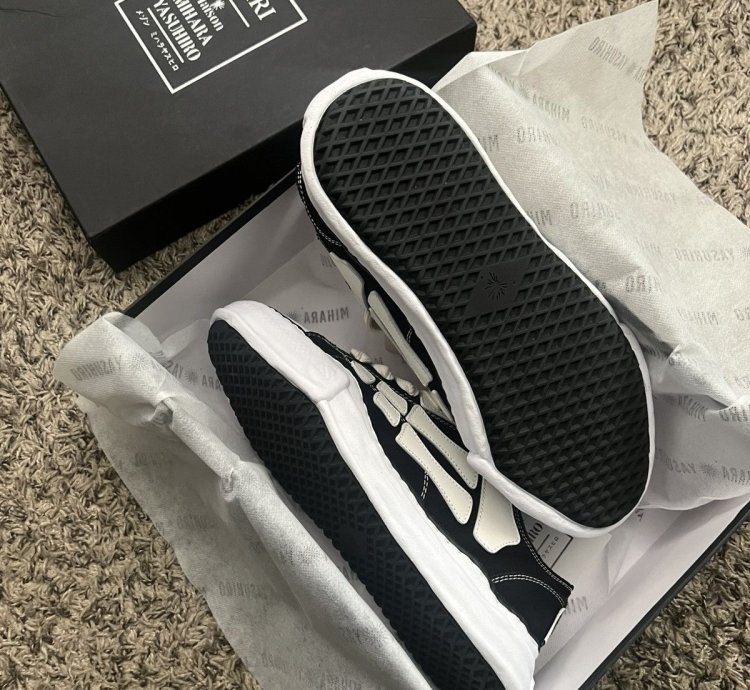 Amiri Mihara Yasuhiro Skeleton Peterson Sz 12 45