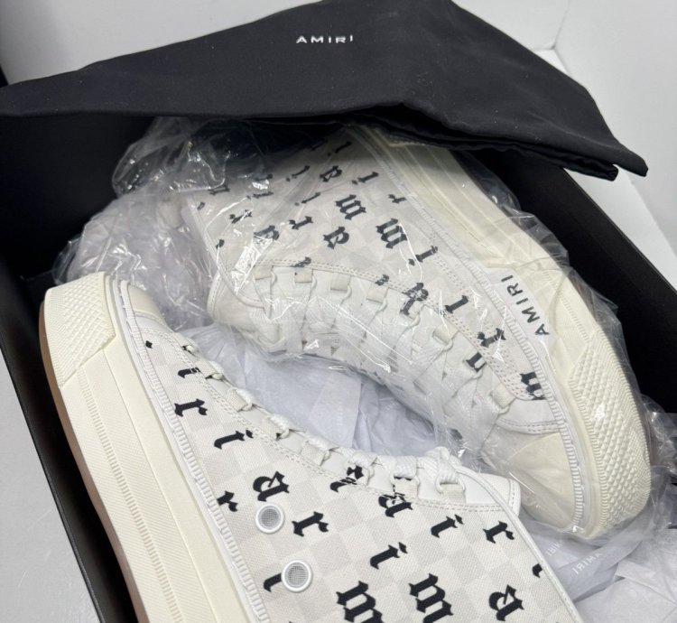 Amiri Old English Court High White Black