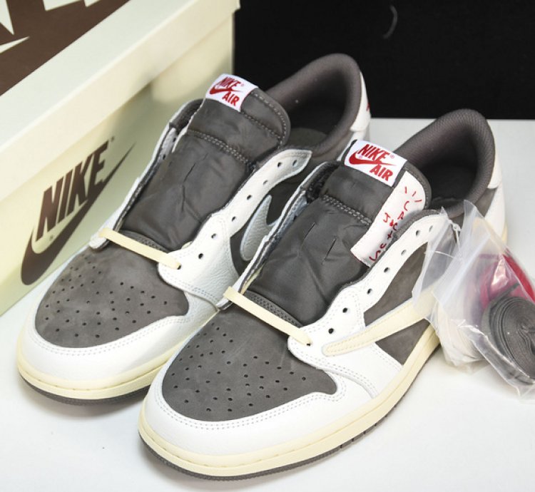 Travis Scott X Air Jordan 1 Retro Low Og reverse Mocha