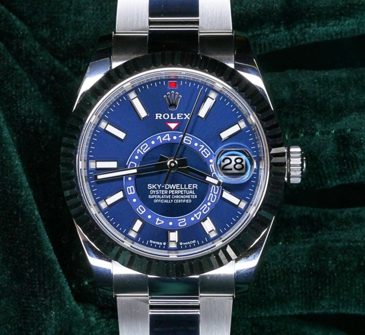 Rolex Sky-dweller 2025 New Unworn Sky-dweller Blue Dial Fluted Bezel Oyster Bracelet Steel Full Set 336934