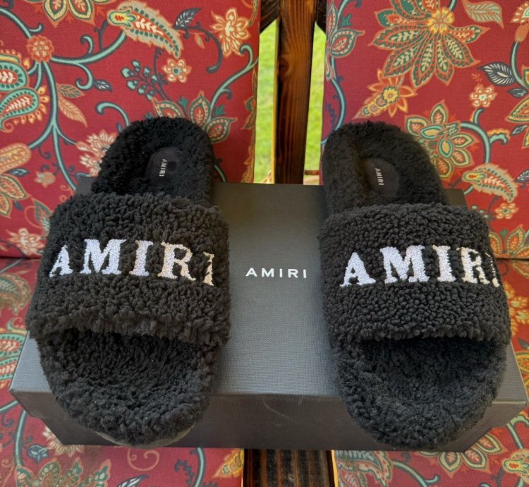 Amiri Sherling Logo Slides