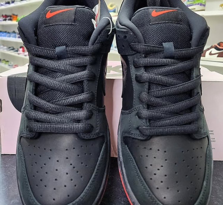 Nike Sb Dunk Low Trd Qs black Pigeon