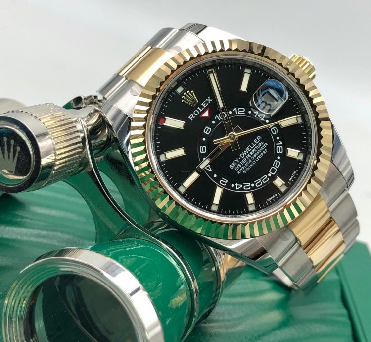 Rolex Sky-dweller 326933 Black Dial Oyster