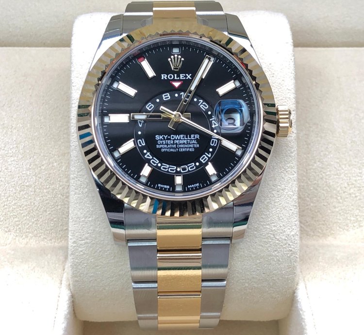 Rolex Sky-dweller 326933 Black Dial Oyster