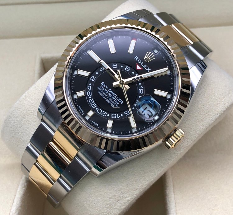 Rolex Sky-dweller 326933 Black Dial Oyster