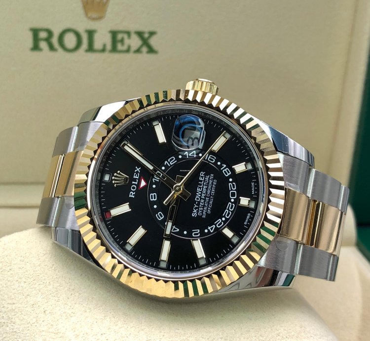 Rolex Sky-dweller 326933 Black Dial Oyster