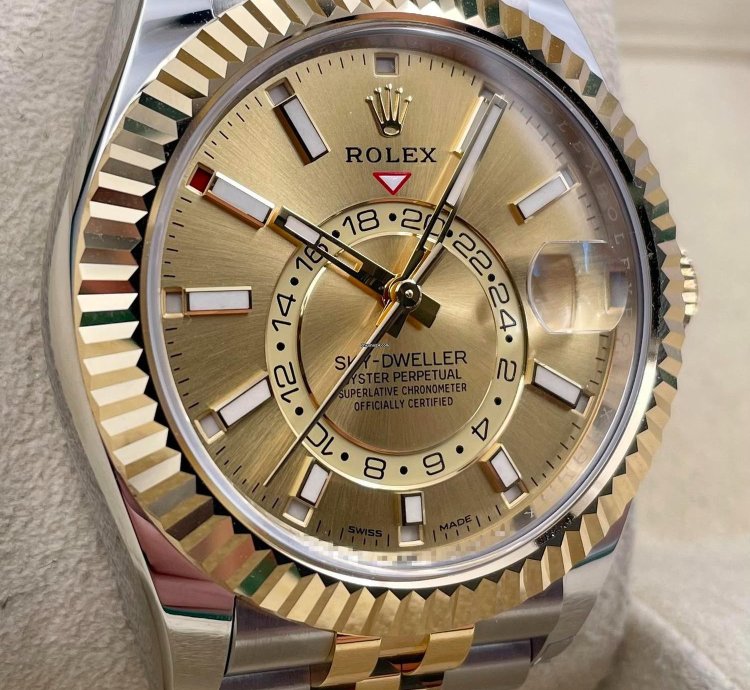 Rolex Sky-dweller 326933 Two Tone Champagne Dial Jubilee Bracelet Unworn 2023