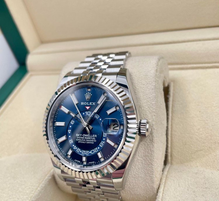 Rolex Sky-dweller 326934 Blue Dial Jubilee Bracelet Unworn 2023