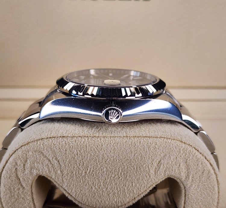 Rolex Sky-dweller 326934 Blue Oyster Warranty