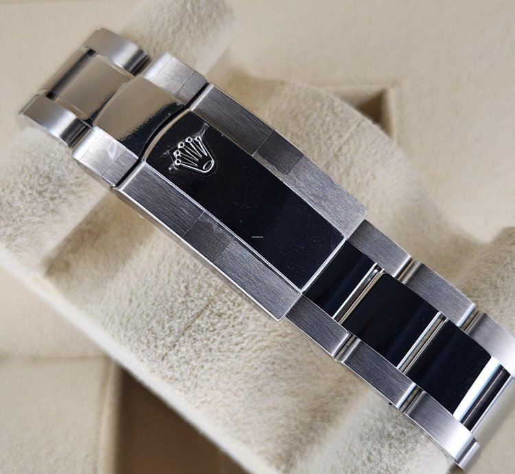 Rolex Sky-dweller 326934 Blue Oyster Warranty