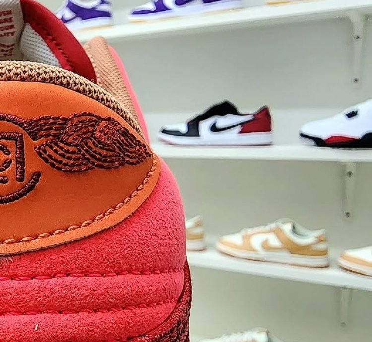 Nike Dunk Low Sp What The Clot