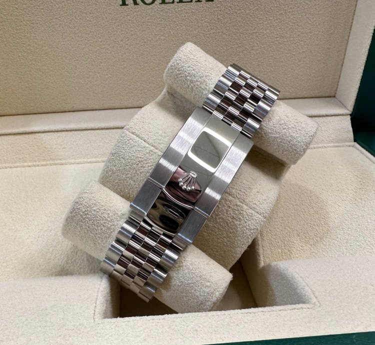 Rolex Sky-dweller 326934 New 2023 Black Sky Dweller Jubilee 42mm Stainless Steel Unworn