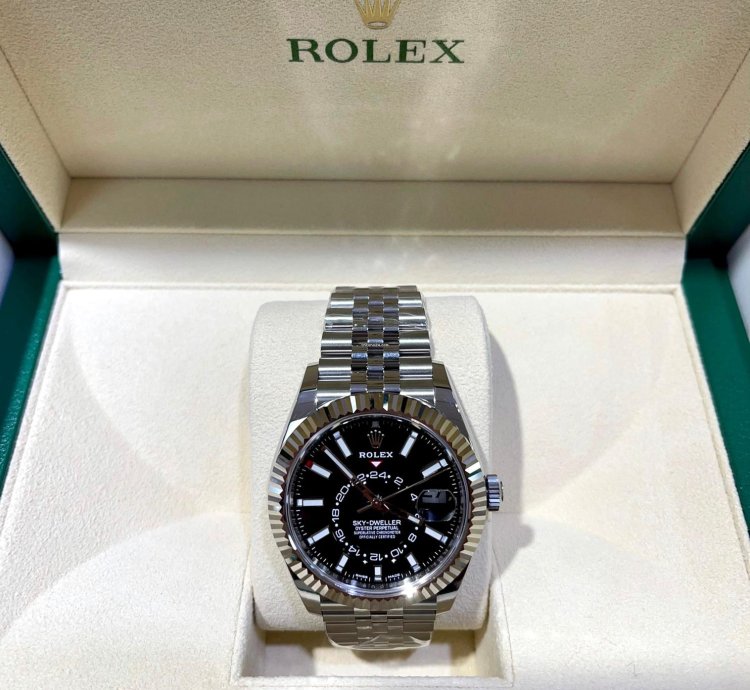 Rolex Sky-dweller 326934 Steel Black Dial Jubilee Perpetual Box Papers New